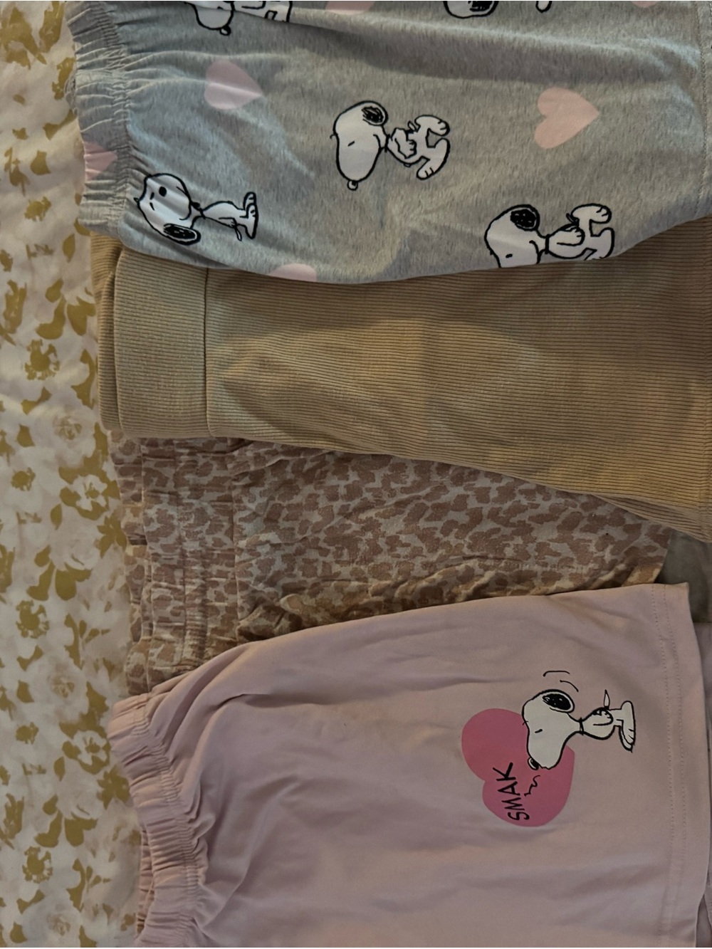 4 pc Bundle of Pink & Gray Snoopy Heart Shorts and Beige & Pink Cheetah Print - Picture 2 of 8